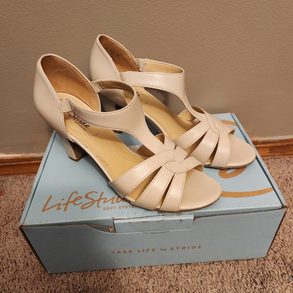 Life Stride Dress Casual High Heel Shoes
